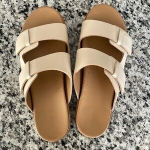 Nisolo women’s leather slides.  The Ella Flatform sandal